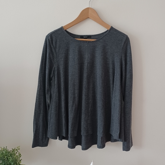 FREE w/$30 Purchase; Forever 21 Gray Long Sleeve Swing Top - Picture 7 of 12
